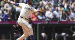 Mariners’ Cal Raleigh Paces MLB Homer Race, Eyeing Catcher Season Record