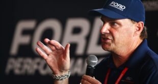 Ford Workers Warned CEO: “No Young People Want to Work Here” — So Jim Farley Dug Up Henry Ford’s Playbook