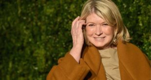 Martha Stewart’s Gray-Green Entryway: The Unrivaled Trendsetter for 2026 Color Palettes